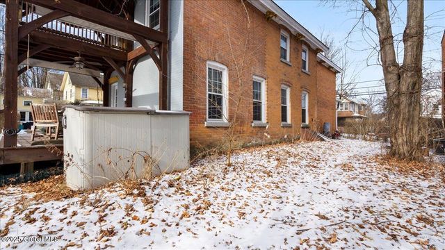 154 Washington Street, Saratoga Springs, NY 12866