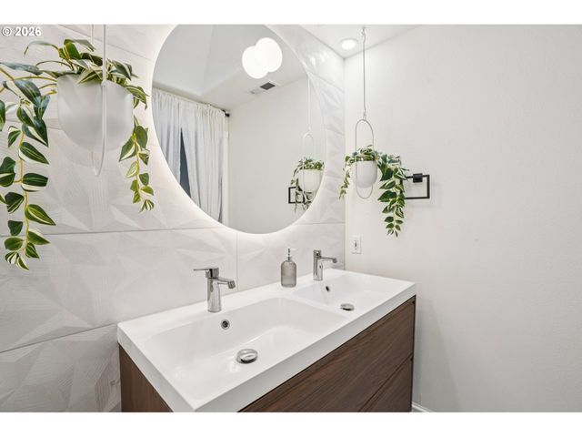 17420 Se 18TH St, Vancouver, WA 98683