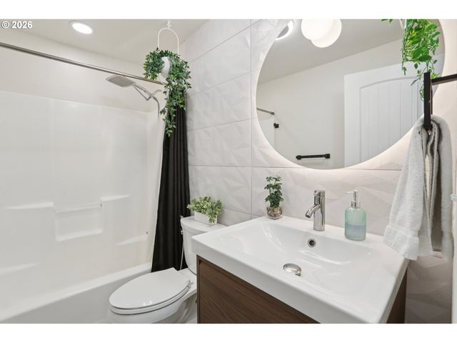 17420 Se 18TH St, Vancouver, WA 98683