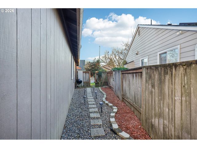 17420 Se 18TH St, Vancouver, WA 98683