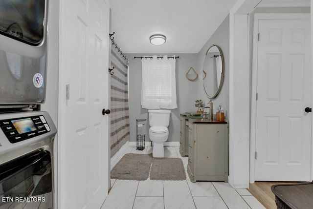 13593 Old Kentucky Rd, Walling, TN 38587