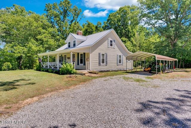 13593 Old Kentucky Rd, Walling, TN 38587