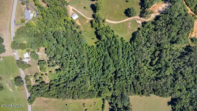 13593 Old Kentucky Rd, Walling, TN 38587