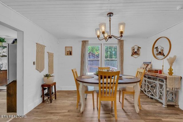 13593 Old Kentucky Rd, Walling, TN 38587