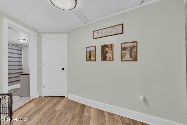 13593 Old Kentucky Rd, Walling, TN 38587