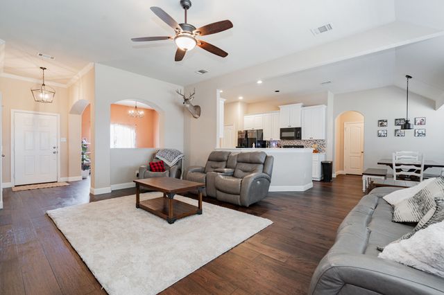 10921 Owl Creek Drive, Fort Worth, TX 76179