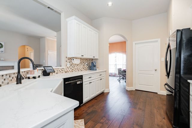10921 Owl Creek Drive, Fort Worth, TX 76179