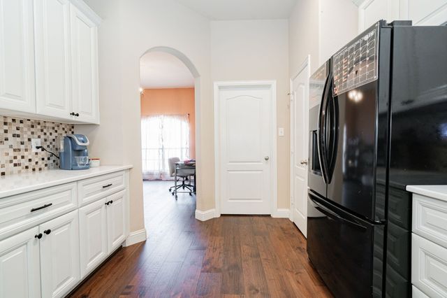 10921 Owl Creek Drive, Fort Worth, TX 76179