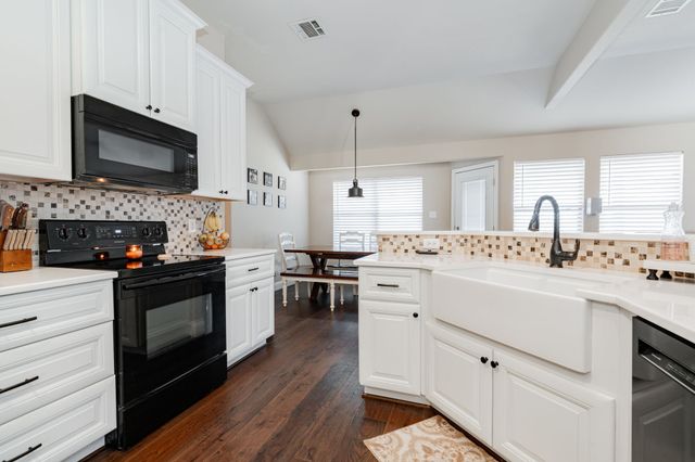 10921 Owl Creek Drive, Fort Worth, TX 76179