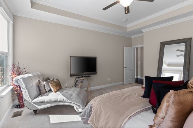 687 Fall Creek Cir, Goodlettsville, TN 37072