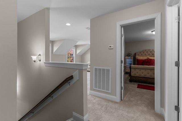687 Fall Creek Cir, Goodlettsville, TN 37072