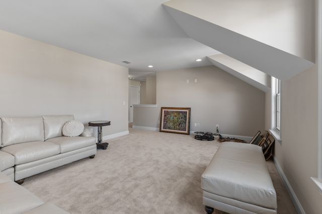687 Fall Creek Cir, Goodlettsville, TN 37072