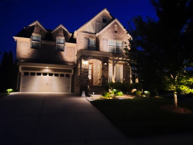 687 Fall Creek Cir, Goodlettsville, TN 37072