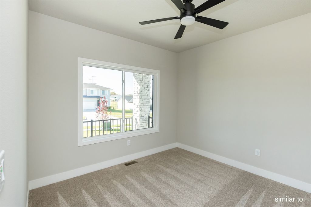 8212 Mahon Court, Johnston, IA 50131