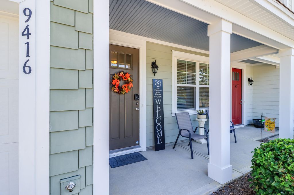 Image 2 of property listing at 9416 Sweep Drive, Summerville, SC 29485