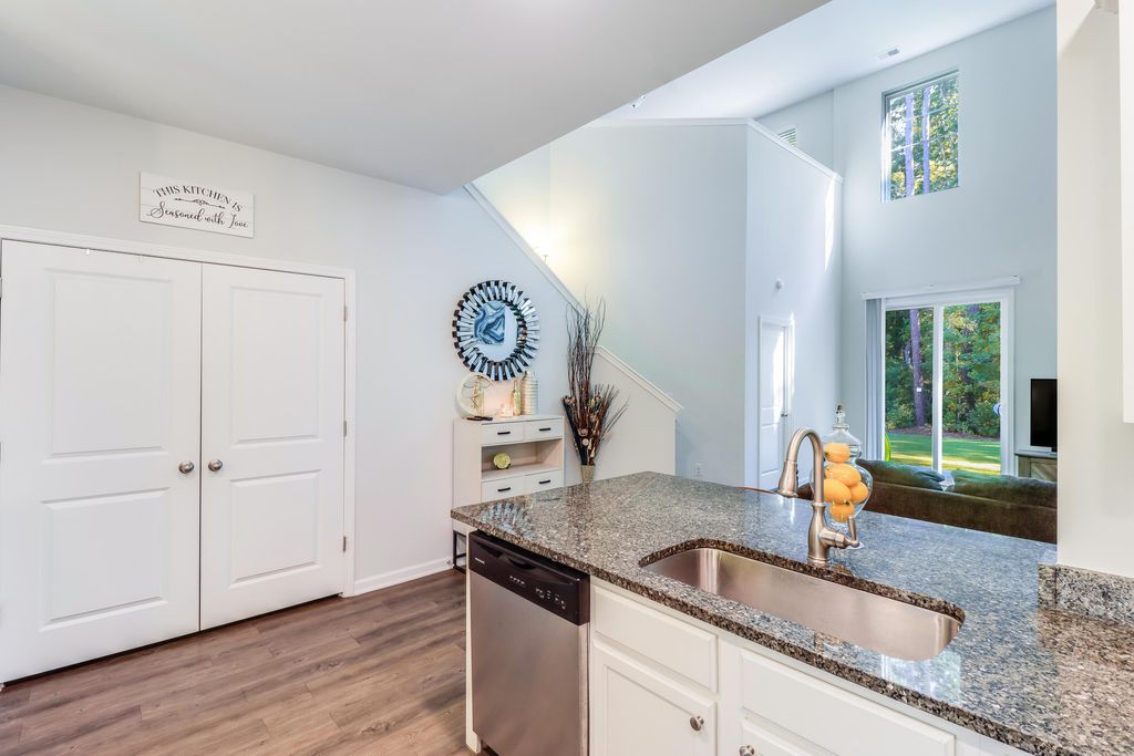 Image 7 of property listing at 9416 Sweep Drive, Summerville, SC 29485