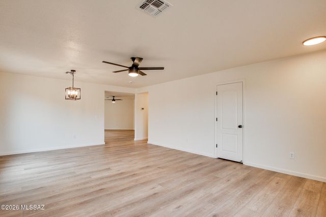 9410 E Grapevine Spring Place, Tucson, AZ 85710