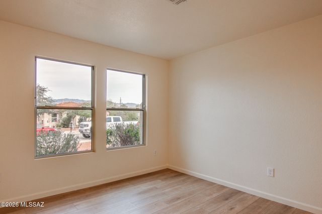 9410 E Grapevine Spring Place, Tucson, AZ 85710
