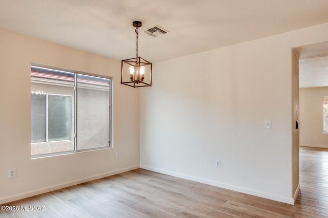9410 E Grapevine Spring Place, Tucson, AZ 85710