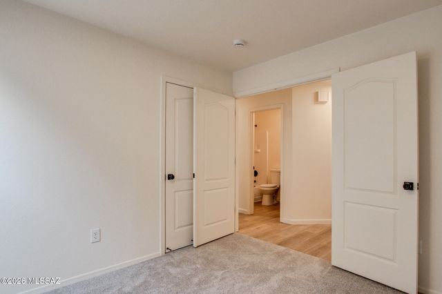 9410 E Grapevine Spring Place, Tucson, AZ 85710