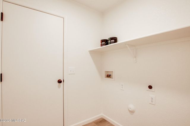 9410 E Grapevine Spring Place, Tucson, AZ 85710