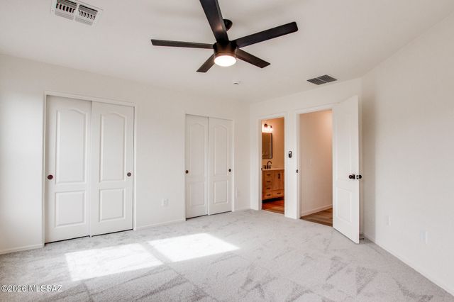 9410 E Grapevine Spring Place, Tucson, AZ 85710