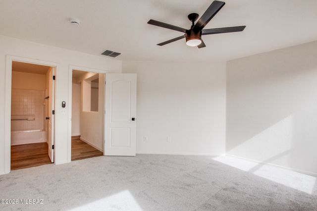 9410 E Grapevine Spring Place, Tucson, AZ 85710
