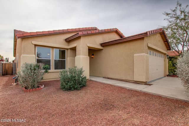 9410 E Grapevine Spring Place, Tucson, AZ 85710