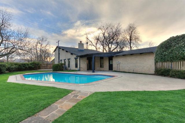 2000 Morgan Drive, Norman, OK 73069