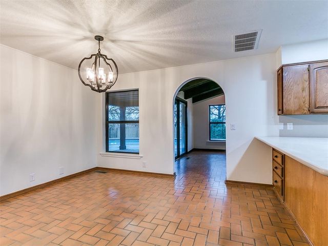 2000 Morgan Drive, Norman, OK 73069