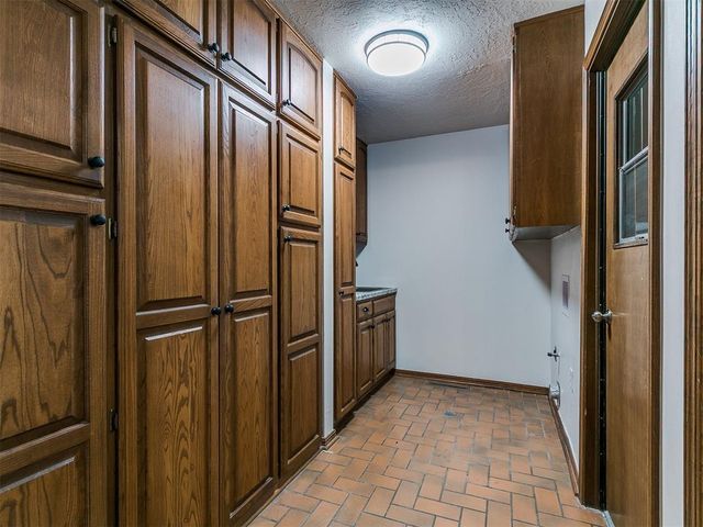 2000 Morgan Drive, Norman, OK 73069