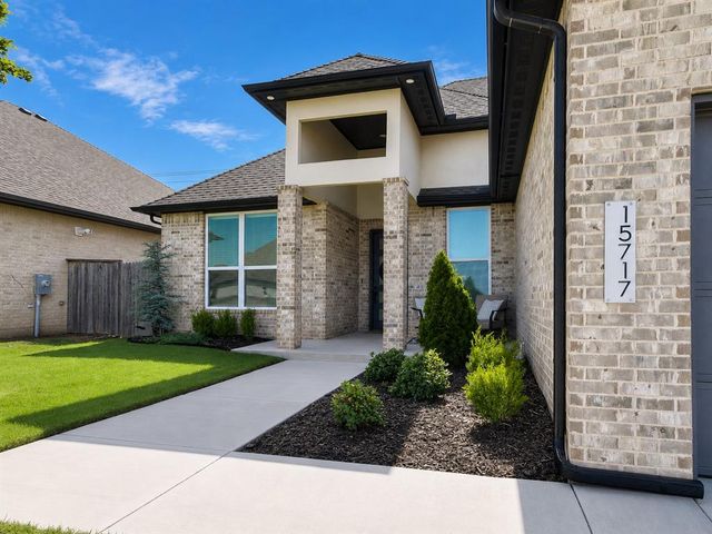 15717 Capri Lane, Edmond, OK 73013