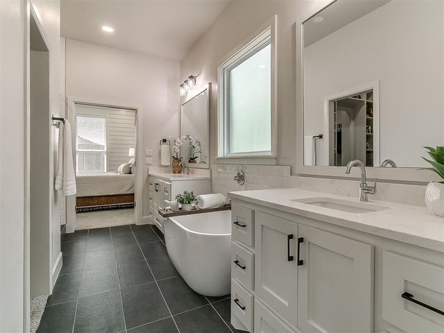 15717 Capri Lane, Edmond, OK 73013
