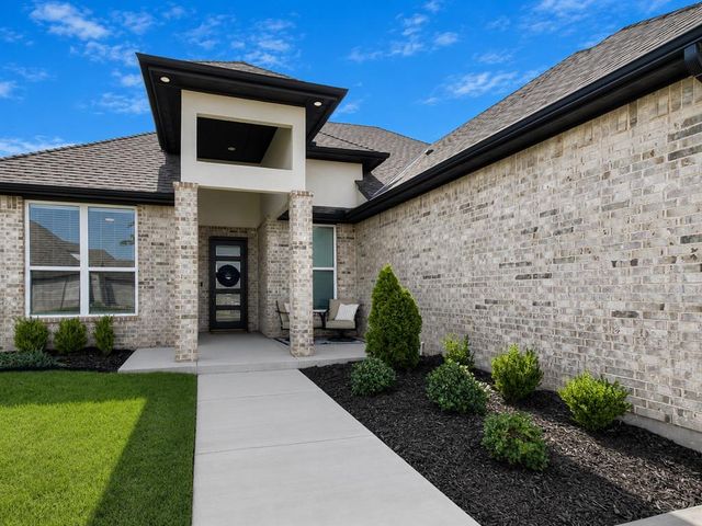 15717 Capri Lane, Edmond, OK 73013