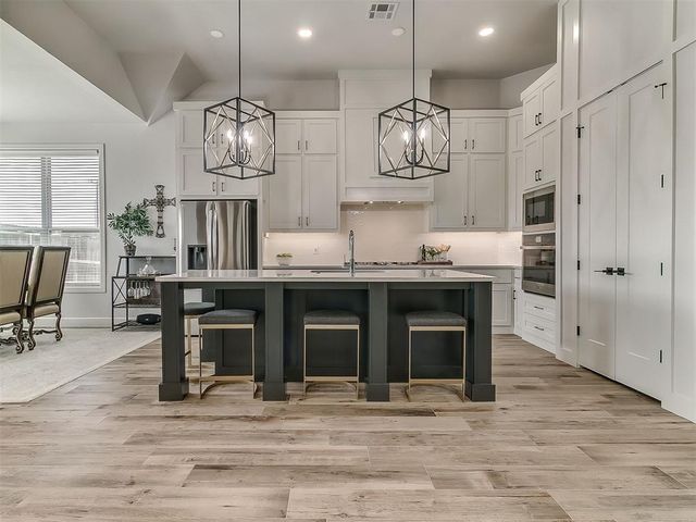 15717 Capri Lane, Edmond, OK 73013