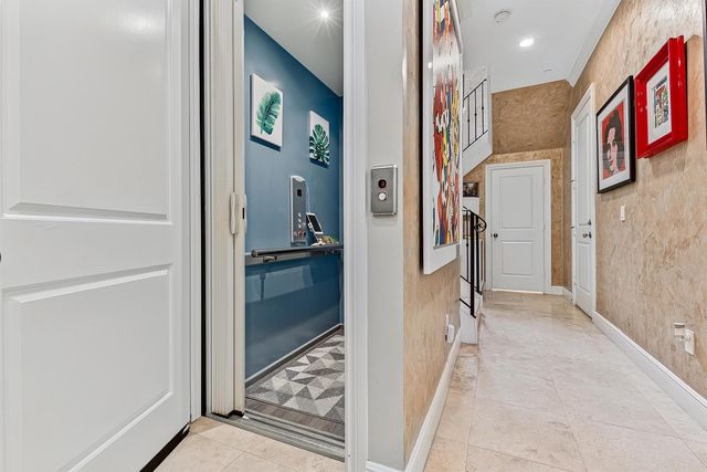 31 SE 10th Avenue, Fort Lauderdale, FL 33301