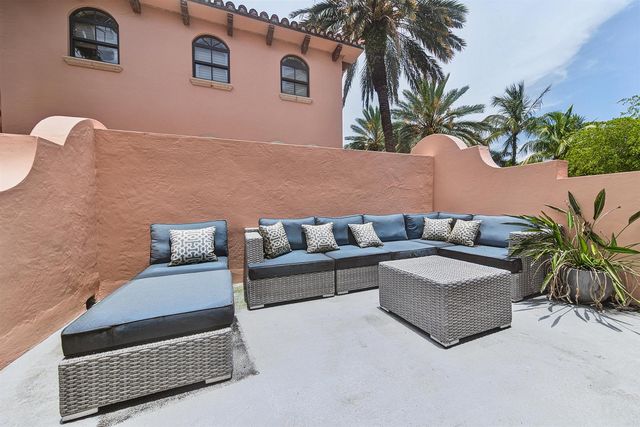 31 SE 10th Avenue, Fort Lauderdale, FL 33301