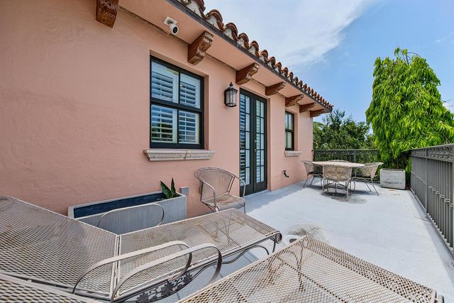 31 SE 10th Avenue, Fort Lauderdale, FL 33301