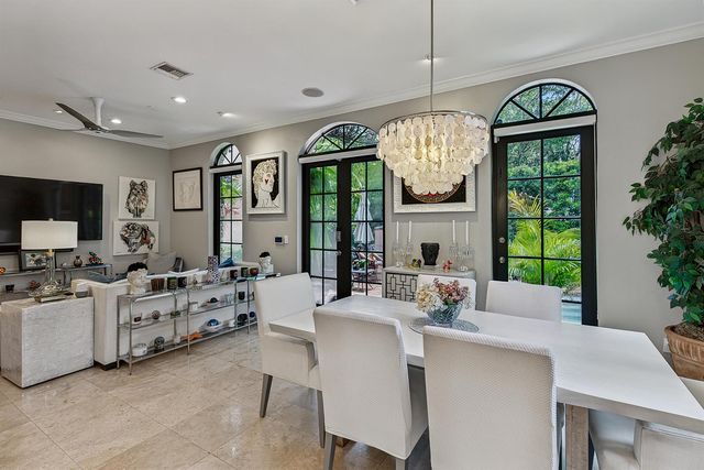 31 SE 10th Avenue, Fort Lauderdale, FL 33301