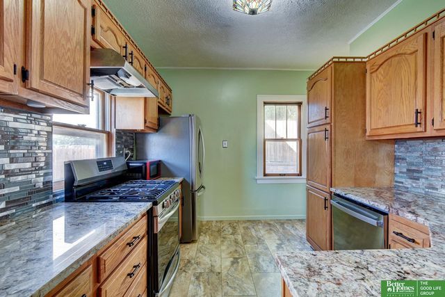 1774 S 9th Street, Omaha, NE 68108