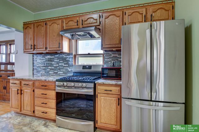 1774 S 9th Street, Omaha, NE 68108