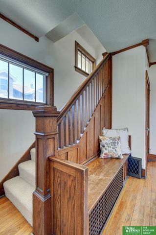 1774 S 9th Street, Omaha, NE 68108