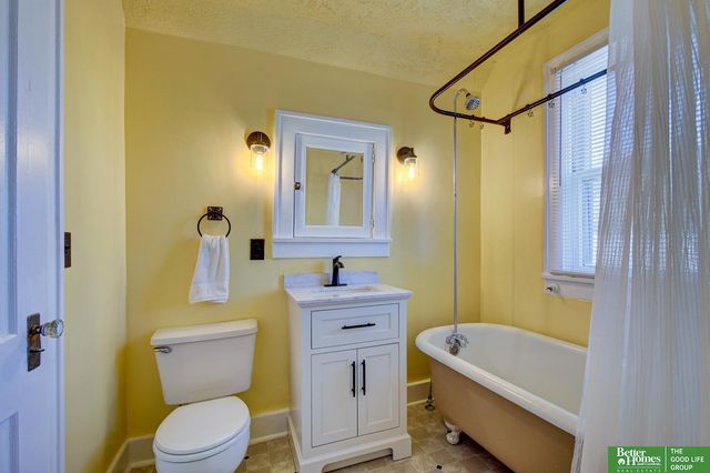 1774 S 9th Street, Omaha, NE 68108
