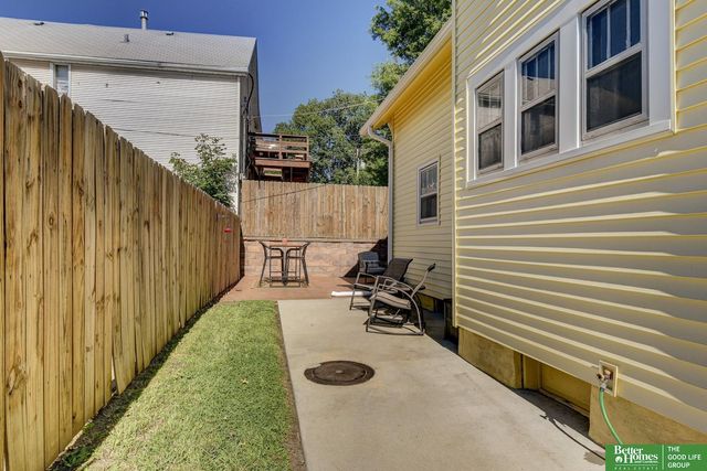 1774 S 9th Street, Omaha, NE 68108