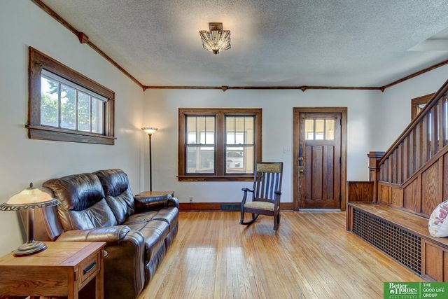 1774 S 9th Street, Omaha, NE 68108