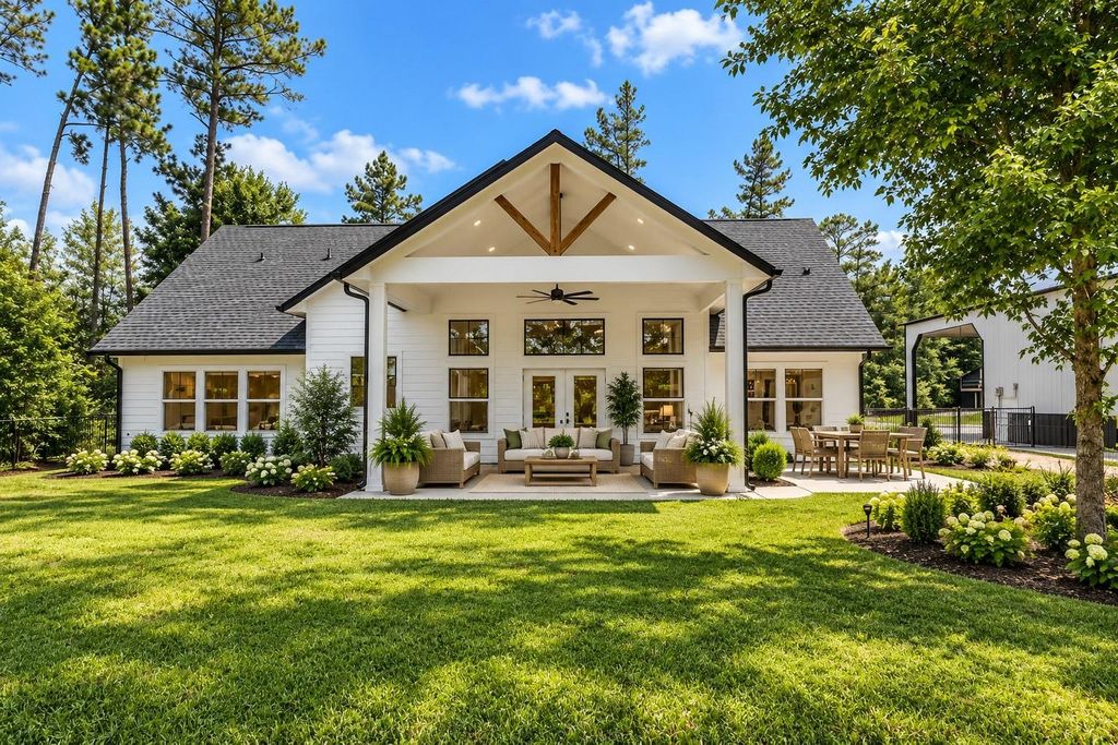 164 Braford, Onalaska, TX 77360
