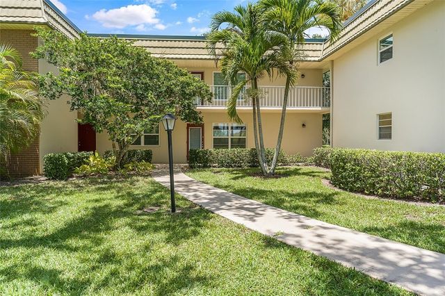 3 Vista Gardens Trail 106, Vero Beach, FL 32962