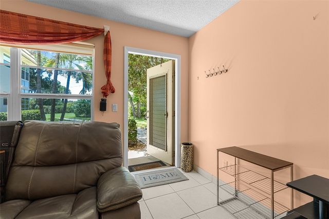 3 Vista Gardens Trail 106, Vero Beach, FL 32962