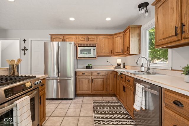 1005 Morse Landing Drive, Cicero, IN 46034