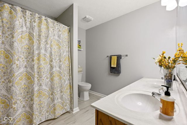 1005 Morse Landing Drive, Cicero, IN 46034